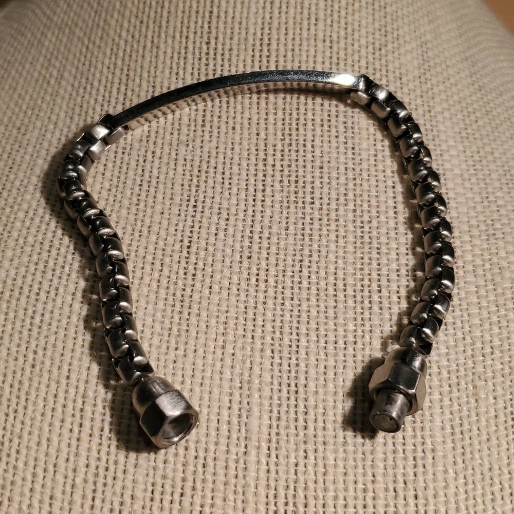 🌾SILVER TONE CHAIN LINK BRACELET - Picture 2 of 11